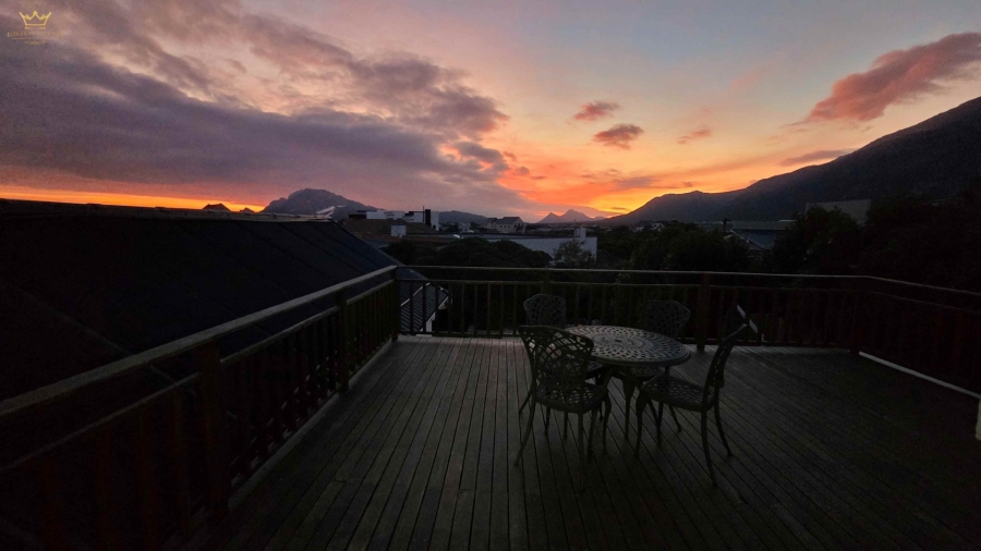 4 Bedroom Property for Sale in Bettys Bay Western Cape